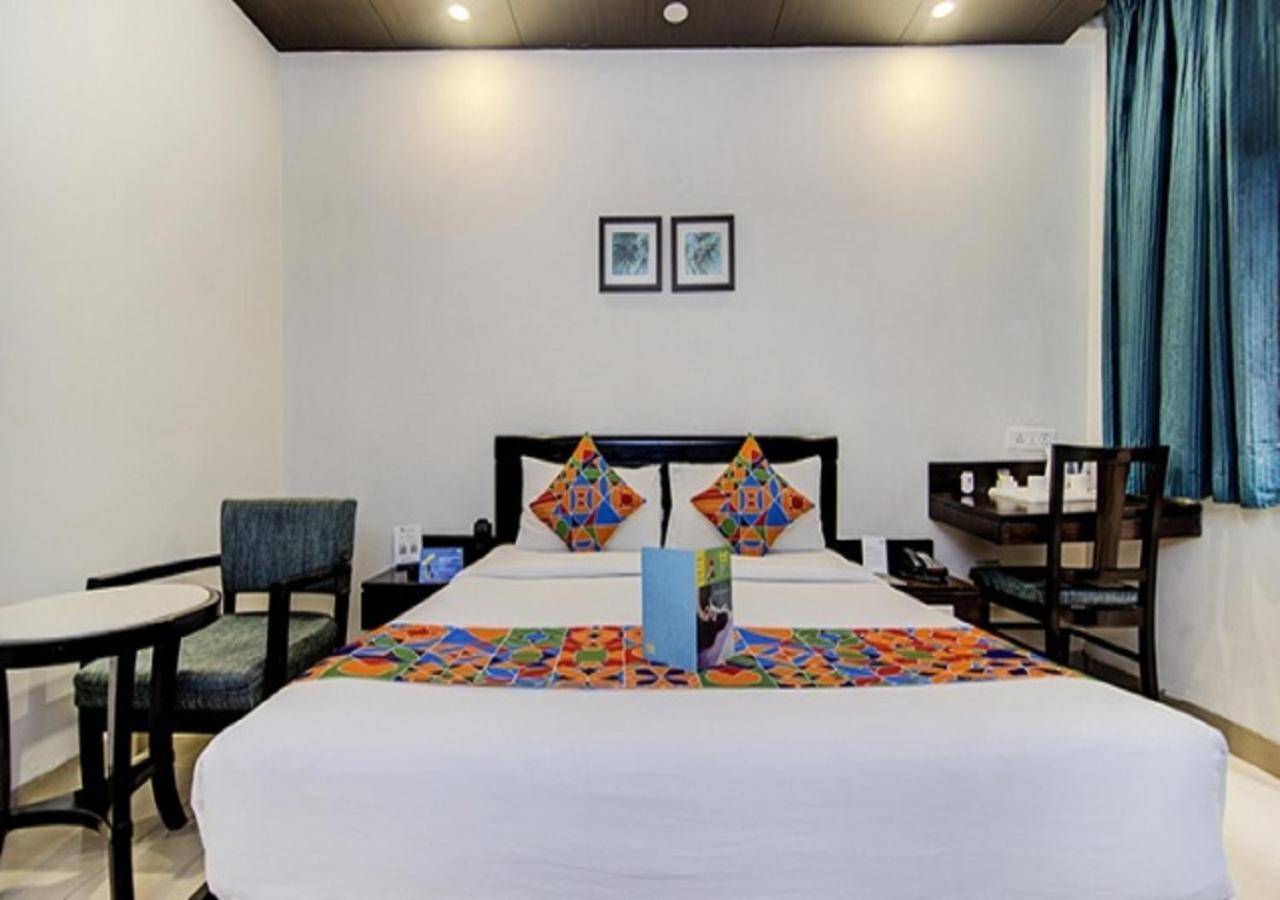 Hotel Rockland Panchsheel Enclave New Delhi Buitenkant foto