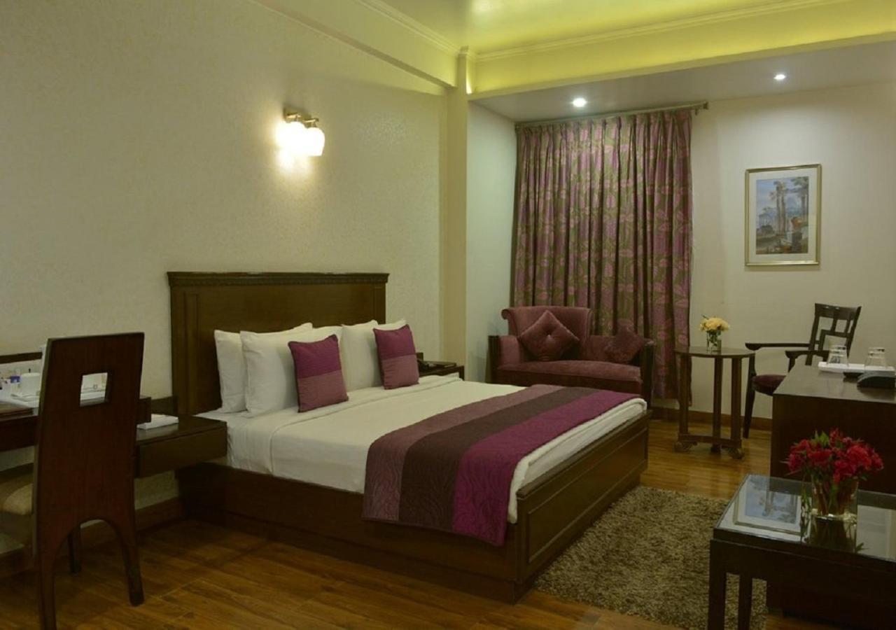 Hotel Rockland Panchsheel Enclave New Delhi Buitenkant foto