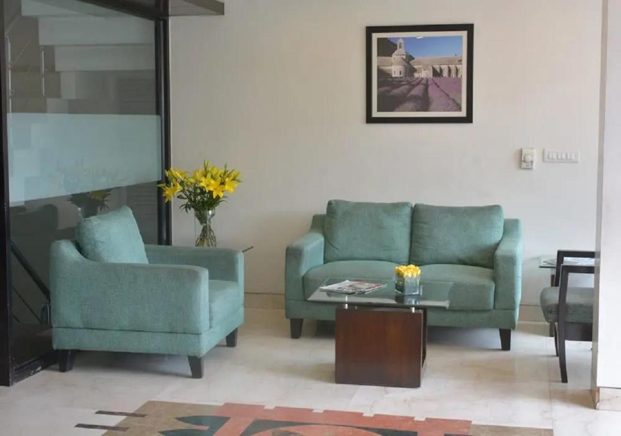 Hotel Rockland Panchsheel Enclave New Delhi Buitenkant foto